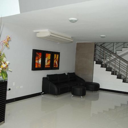 Hotel La Media Naranja Monteria Exterior photo
